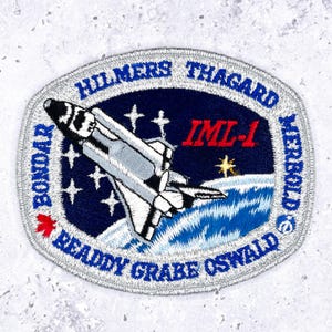 Vintage NASA STS-42 Patch • IML-1 Microgravity Lab • Space Shuttle Discovery Badge