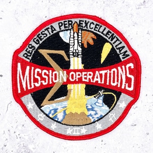 Vintage NASA Mission Operations-märke • Rymdfärjemärke 10 cm NOS