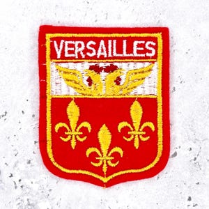 Vintage Versailles Patch • France Palace Royal Fleur de Lis Souvenir • Sew-On