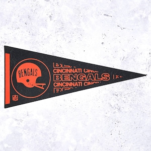 Vintage Cincinnati Bengals Mini Pennant • 70s Felt Flag NFL Gift • 12" x 5"