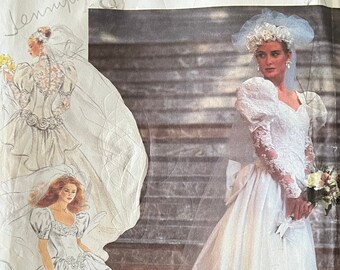 Lovely vintage wedding gown Simplicity Pattern, 7429 uncut