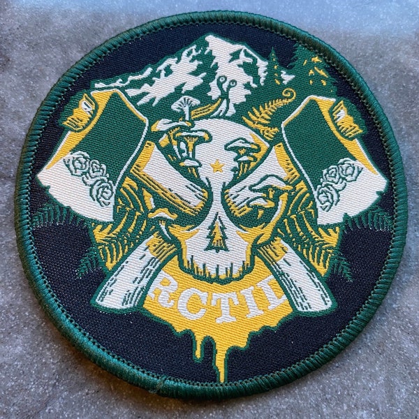 Wy’East Skull Axes patch