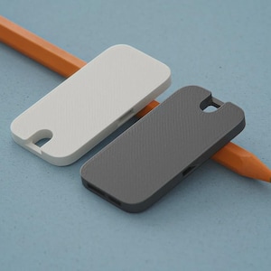Slim 3D Printed Flat Whistle – Compact Emergency Safety Whistle | Lightweight Keychain Accessory