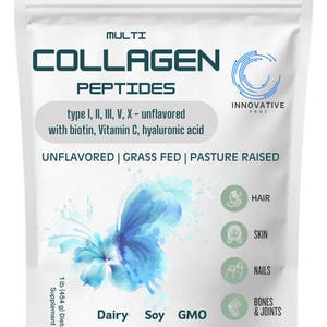 Op de afbeelding: Een witte zak met Multi Collagen Peptides supplement. De zak bevat de tekst "COLLAGEN PEPTIDES" en "type I, II, III, V, X - ongeparfumeerd met biotine, vitamine C, hyaluronzuur." Het bevat ook een blauw aquarel vlinderontwerp en geeft 454 g aan.