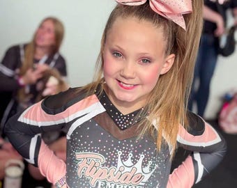 Coleta de 40 cm con cordón ajustable: pelo sintético suave, aspecto natural, resistente a los enredos.