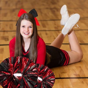 Cheerleading Bow + Pom-Pom Set — 4-Piece Metallic Cheer Kit for Team Spirit (Red and Black)