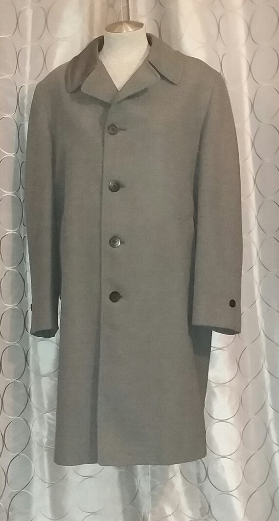 Man's London Fog Rain Coat in Black Tweed