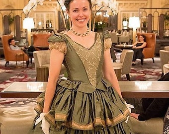 Womans' Civil War Era Victorian Wedding Gown 3 Tier Silk Skirt