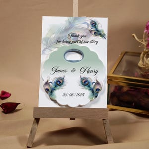 50 bomboniere personalizzate per matrimonio – Apribottiglie magnetico a forma di margherita con piuma di pavone – Nome e data personalizzati – Elegante regalo ricordo