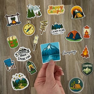 Adesivo de acampamento de desenho animado, adesivos de aventura ao ar livre, decalque kawaii, caminhadas, decalques da natureza, barraca, fogueira, arte, vinil, viagem, estética
