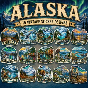 Puede incluir: Una colección de 15 pegatinas de estilo vintage con paisajes y fauna de Alaska. Cada pegatina muestra un nombre de lugar específico como Denali, Juneau o Sitka, con ilustraciones detalladas de montañas, glaciares, bosques y animales.