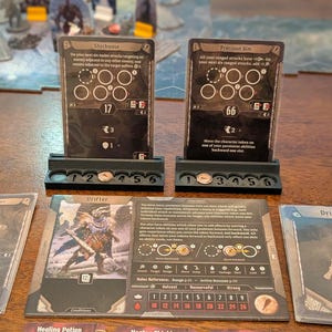Pack de supports pour tracker de cartes actifs Gloomhaven, JOTL et Frosthaven – Porte-cartes actifs imprimés en 3D avec indicateur de progression