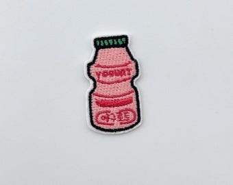 Toppa Yakult, toppa per bevanda allo yogurt coreano, toppa per bottiglia da stirare, ricamo di snack kawaii, toppa retrò K Food, toppa rosa carina