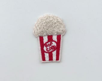 Toppa per popcorn, toppa ricamata pelosa, toppa per snack da stirare, serata al cinema, toppa per cibo kawaii, mini popcorn retrò