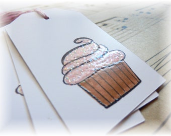 Cupcake tags - Yummy - gift/hang tags  (6)