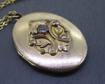 Collier médaillon ovale antique avec strass et chaîne de 45 cm (18 po.)