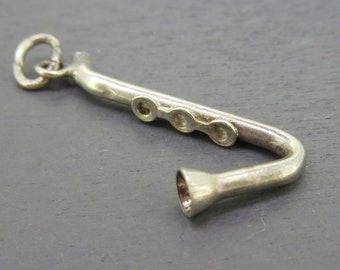 Vintage Sterling Saxophon Anhänger, Sterling Band Anhänger, Marching Band Anhänger, Musik Anhänger für Bettelarmbänder, Sterling Silber Anhänger