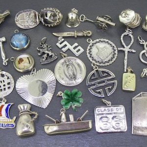 VAL Vintage Sterling Armband Berlock, Emaljklöver, Washingtonmonumentet Intaglio, Scotty Dog Terrier, Släde, Öppning av Mormontempel