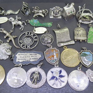 VAL Vintage Sterling Armband Berlock, Universal Studios, Tysk Öl Stein, Boston, Jungfruns Stjärntecken, Kennedy Space Center, Fågelbur, Ko Måne