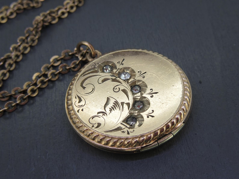 Antique Rhinestone Crescent Moon Locket Necklace With 22