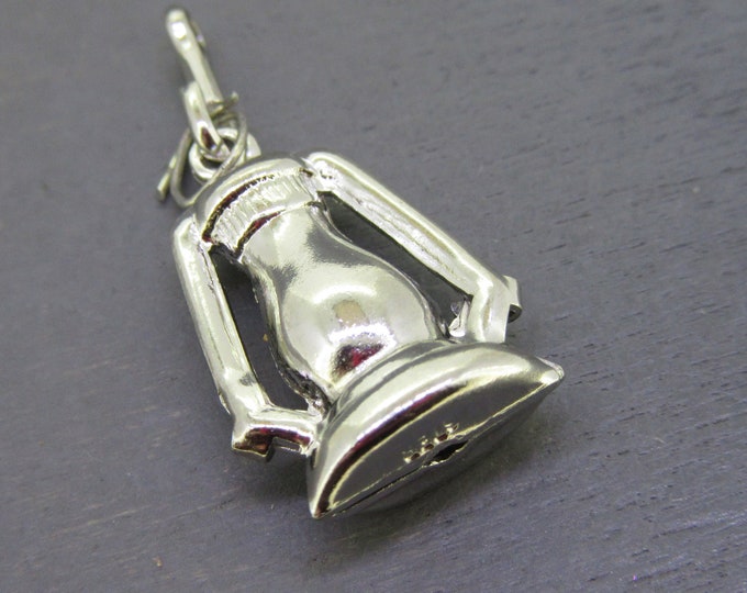 Charmes De Bracelet Vintage En Argent Sterling - Thème Lampes Et Lanternes, état Bon Non Nettoyé