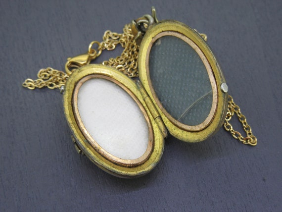 Antique Etruscan Oval Locket Necklace with Seed P… - image 5