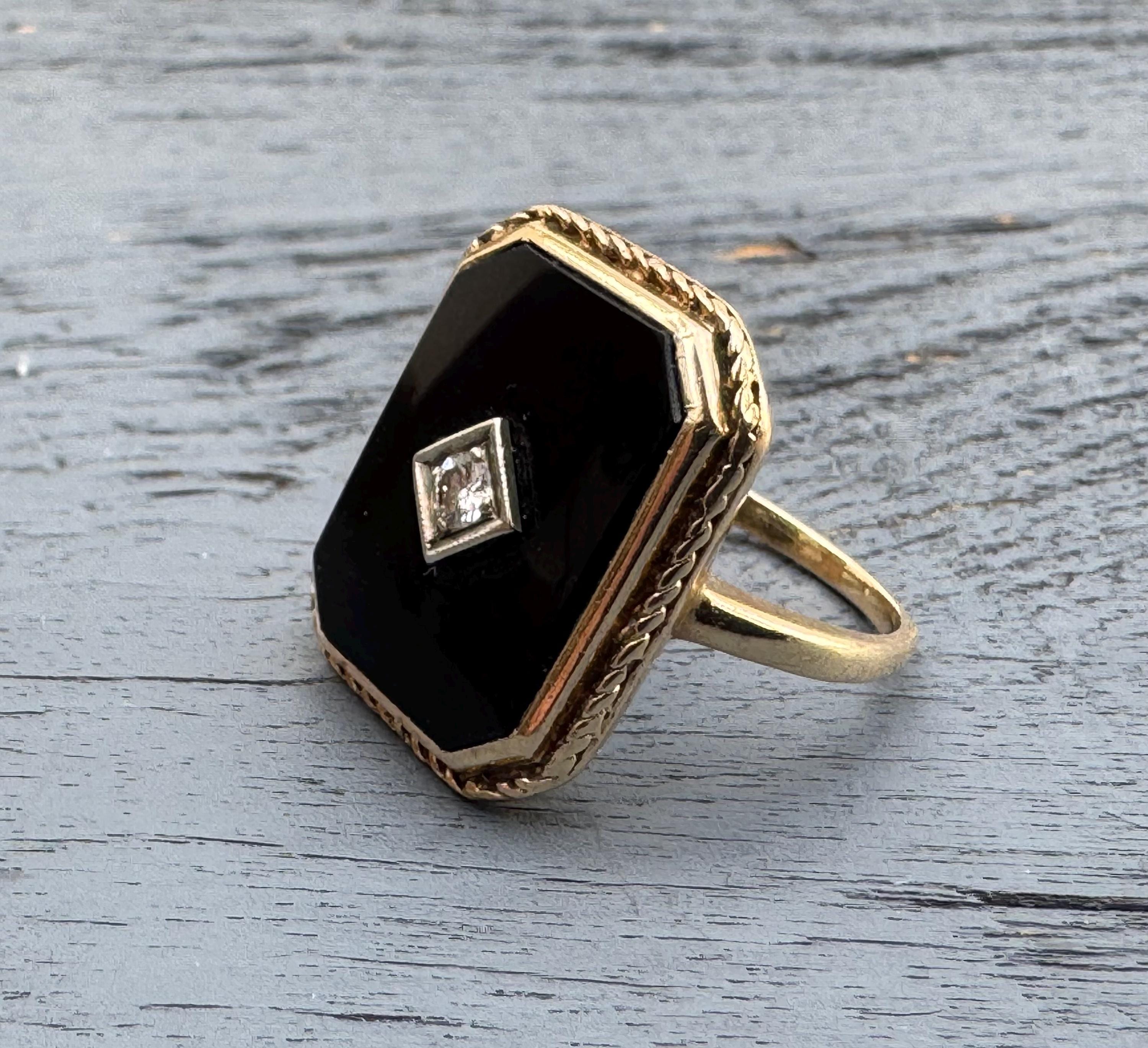 Antique 10k Onyx & Diamond Oval Ring on 10k Gold Band, Size 5 1/2 or 5.5