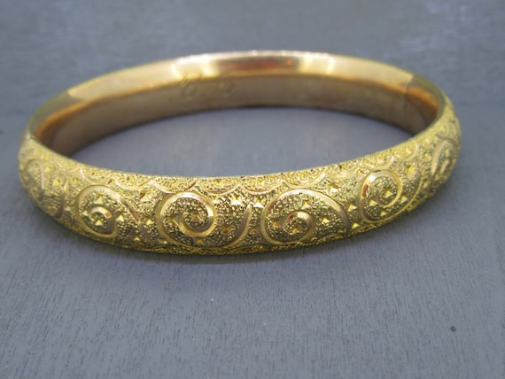 7 1/4" Vintage Gold Filled Bangle Bracelet with T… - image 1