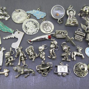 WAHL Vintage Sterling Armband Charme, Senfkorn, Moschee, Jiminy Grille, Porky Schwein, Pluto, Hiawatha, Lamm, beweglichen Teetisch, Schlüssel