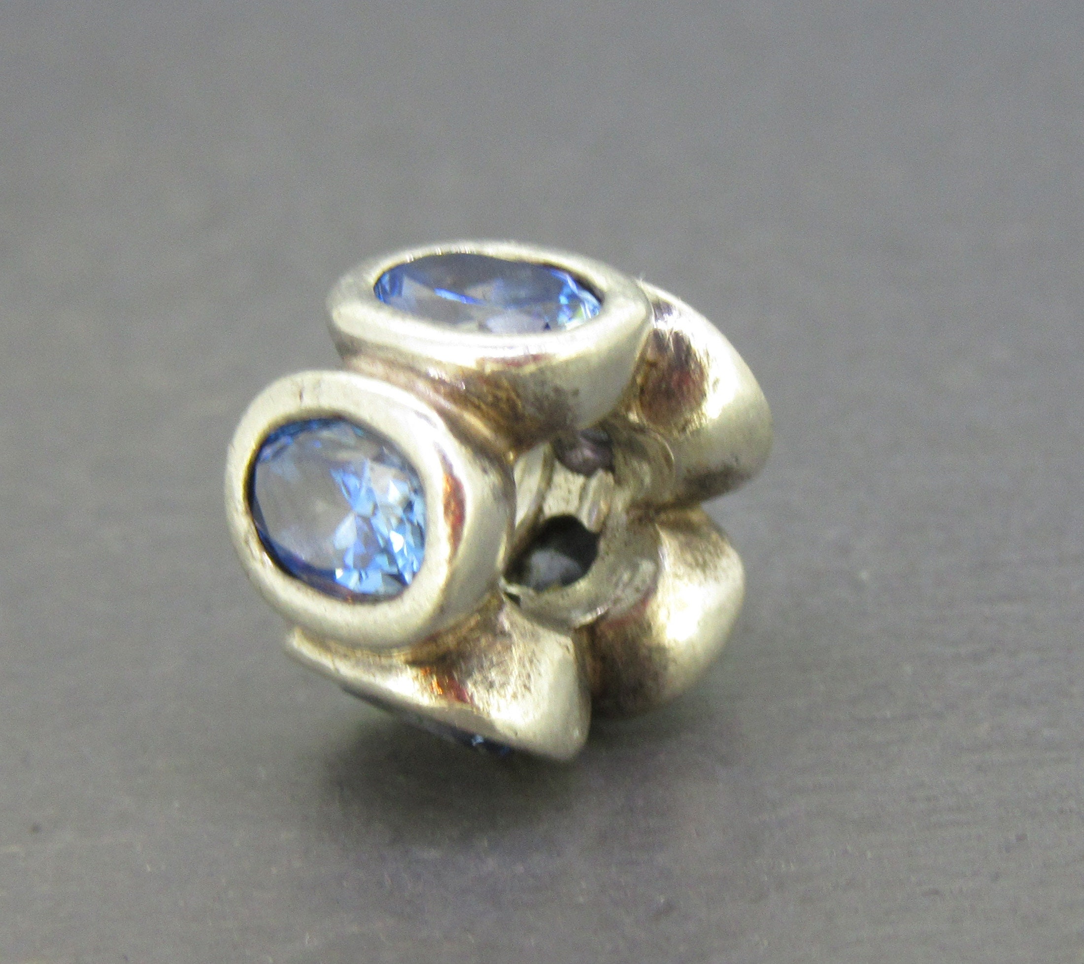 Pandora Oval Lights Charm With Blue CZ Item 790311CZB 925 Pandora Oval Lights Charm With Blue CZ Item 790311CZB 925