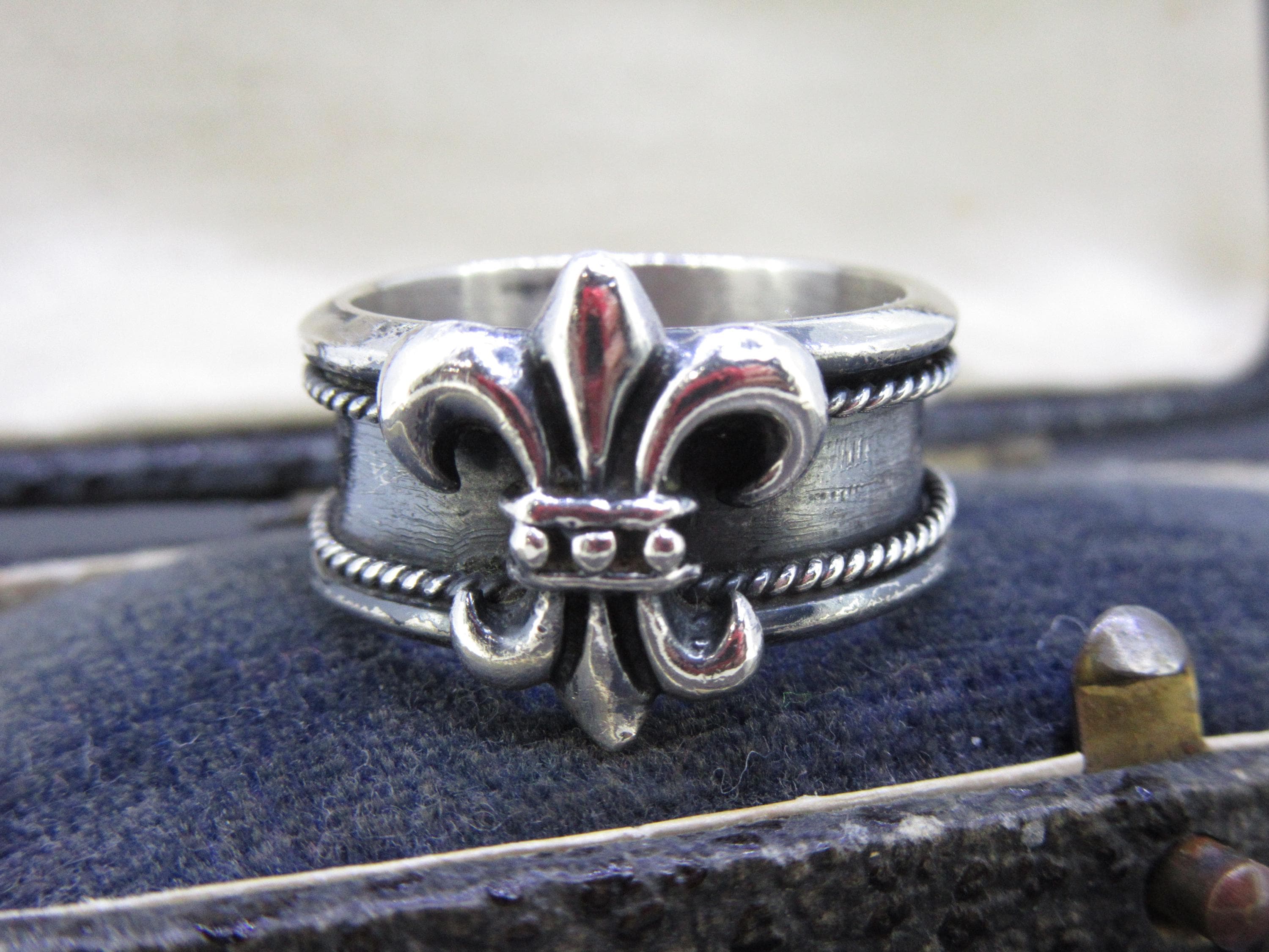 Fleur de lis ring - Etsy 日本