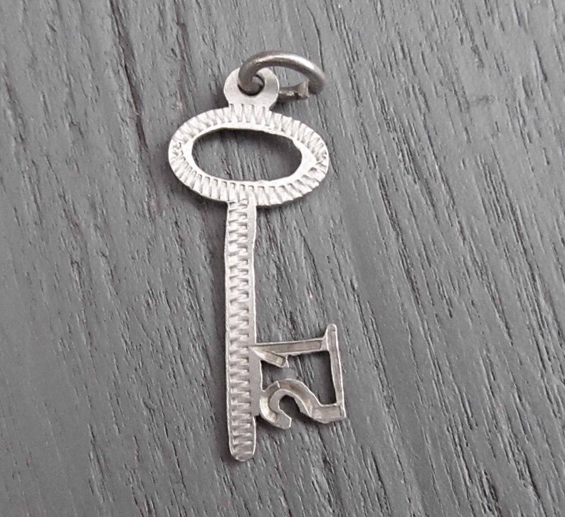 Lucky 21 Pendant Sterling Silver 21 Key Charm 21st Birthday Charm for Charm Bracelets Vintage Number 21 Charm with Skeleton Key
