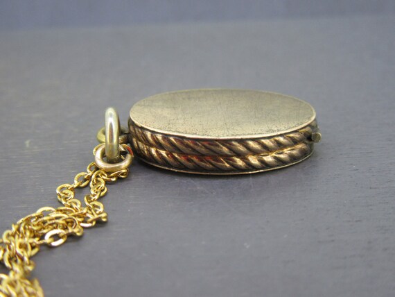 Antique Oval Locket Necklace with 18" Chain, Anti… - image 3