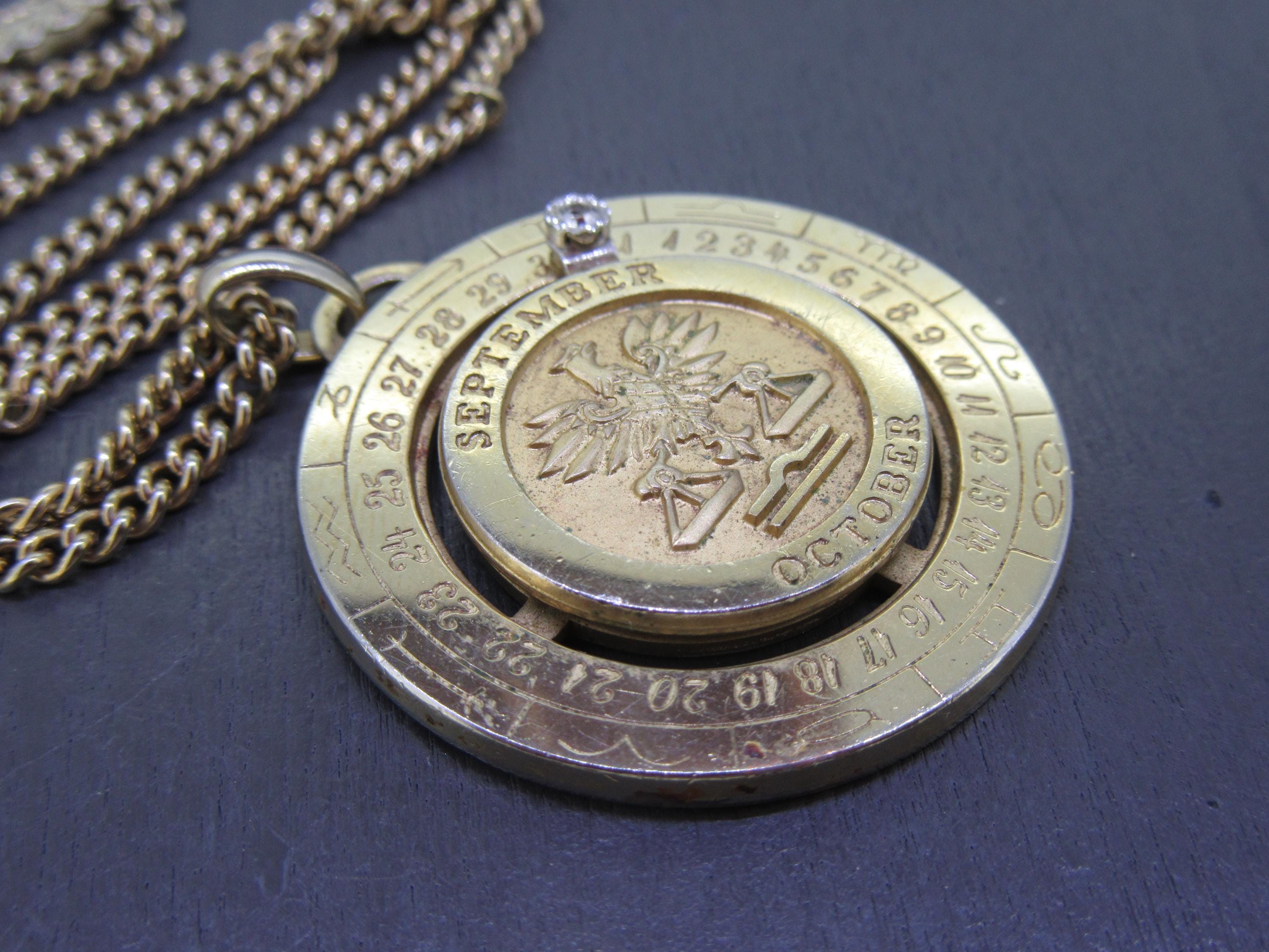 希少！Pierre Cardin LIBRAヴィンテージネックレスB103 Vintage Libra Zodiac Pendant Necklace by Pierre Cardin With