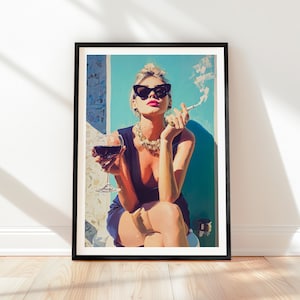 Vintage Pop Art-canvastavla med kvinna och vin: Glamorös badrumsdekor