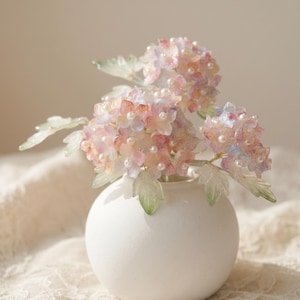 Rosa hortensia-glasvas med LED-ljusslingor, handgjort blomsterarrangemang i keramisk kruka, Cottagecore-glaskonstdekoration i present
