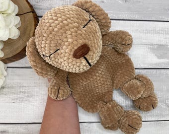 Peluche de perro de chenilla de ganchillo: Peluche hecho a mano