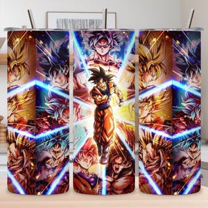 Puede incluir: Tres vasos de acero inoxidable con un diseño de Dragon Ball Z. Los vasos presentan varios personajes en poses de acción, con Goku en el centro. El diseño incluye tonos de naranja, azul, amarillo y morado.