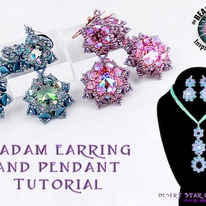 Könnte beinhalten: Ein Bild, das handgefertigten Perlenschmuck zeigt, darunter Ohrringe und eine Anhängerkette. Die Ohrringe und der Anhänger weisen komplizierte Designs mit irisierenden Kristallen und Perlen in Blau-, Lila- und Rosatönen auf. Der Text "MADAM EARRING AND PENDANT TUTORIAL" ist sichtbar.