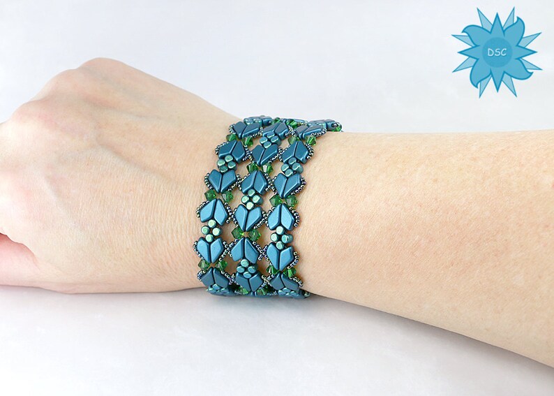 Paladin Cuff Bracelet Tutorial Tipp Two Hole Czech Beadweaving Cuff Pattern DiamonDuo Bead Arcos Par Puca Laura Graham PDF Instructions