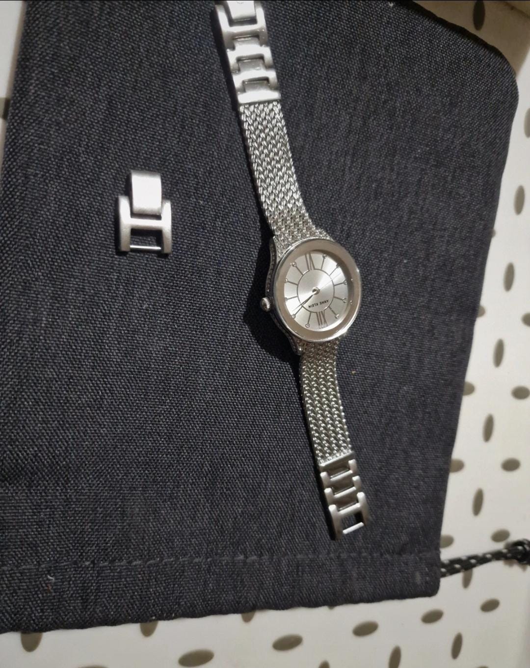 Anne Klein Silver-tone Crystal Mesh Bracelet Watch (boxed  display picture 3