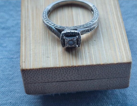 930 Solid Silver 0.15 ct Diamond Solitaire Twist … - image 2