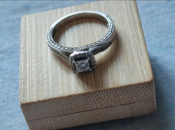 930 Solid Silver 0.15 ct Diamond Solitaire Twist … - image 9