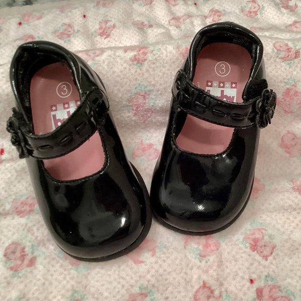Black patent leather Mary Janes, baby size 3, Baby Smart, dressy, fancy baby shoes