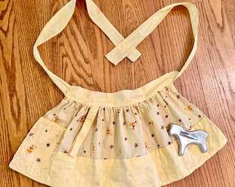 Child's handmade apron, vintage, pockets, yellow