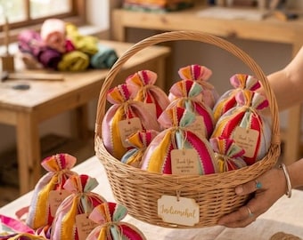 200 Stück mehrfarbige Seiden-Potli-Beutel, Gastgeschenktüten für Hochzeiten, indische Gastgeschenke, Geschenktüten für Brautjungfern, festliche Geschenktüten, Mehendi-Gastgeschenke
