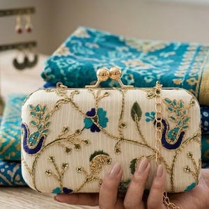 クラッチバッグ Silk bag Made in India Silk Indian Clutch - Etsy