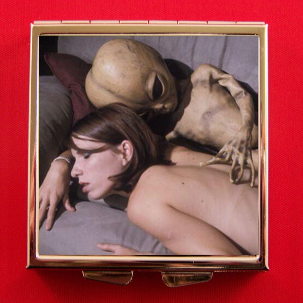 Pill Box Creepy Lovers Alien with Woman Vintage Bizarre Creepy Eerie Retro Horror Skull Kitsch Love