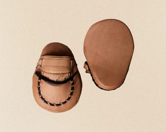 Handmade Vintage Leather Boxing Mitts Set - Brown Cowhide Focus Pads for Muay Thai MMA Training, Unique Sport Gift for Him or Coach