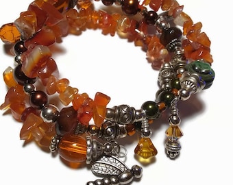 Fall colors memory wire bracelet with carnelian stone chips, brown and dark green beads, fall jewelry, coil bracelet, autumn wrap bracelet,